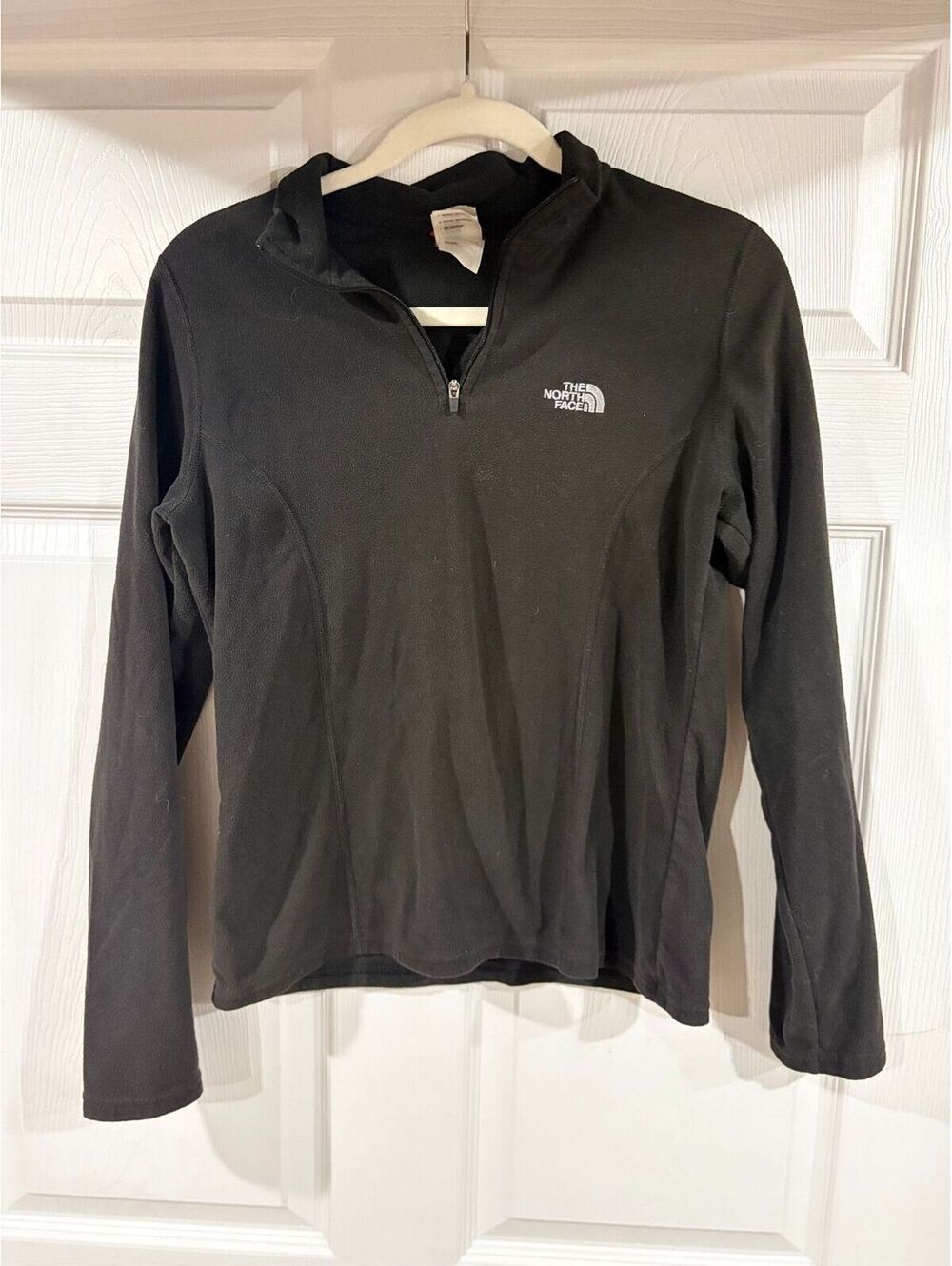 #272 North Face Pull Over. Medium
